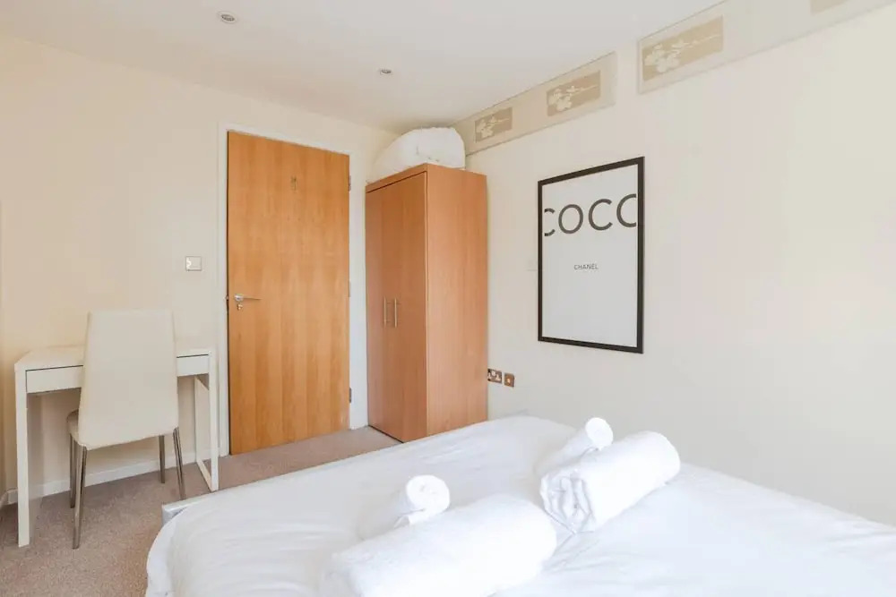 Spacious 4 Bedroom Home in Marylebone