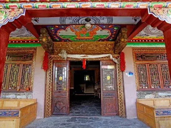 Jiaju Zangzhai Luobu Homestay