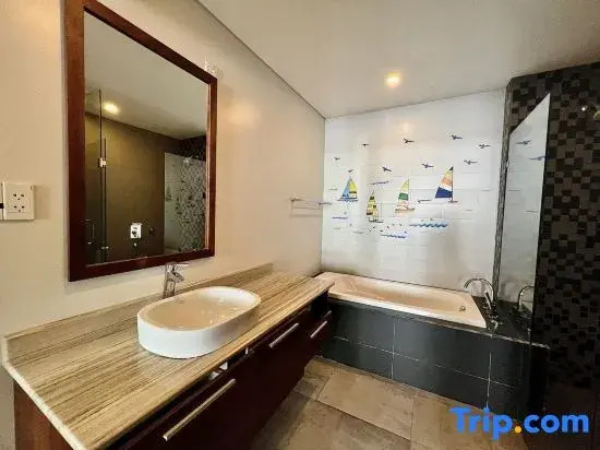 Luxury Villa  5 bedroom & private pool ( near My Khe Beach)