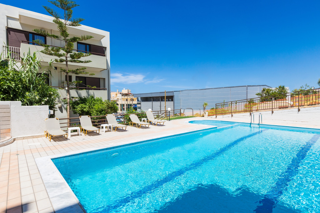 Eltina Hotel