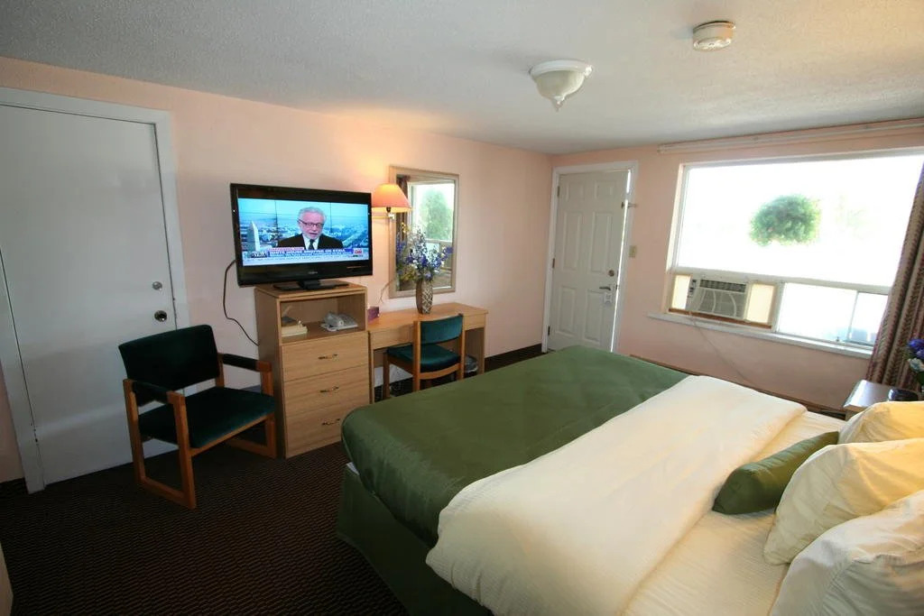 Motel 6 Campbellford, ON