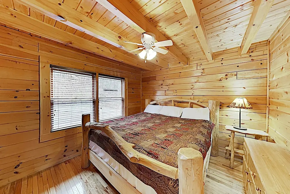 New Listing! Dollywood W/ Private Hot Tub 4 Bedroom Cabin