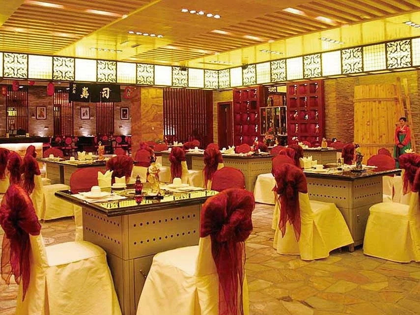 Huasheng Jiangquan Hotel & Town