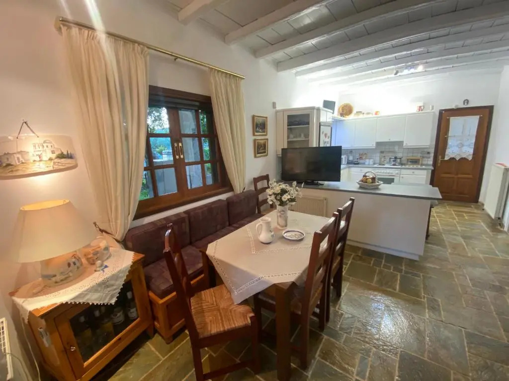 Kineta luxury House