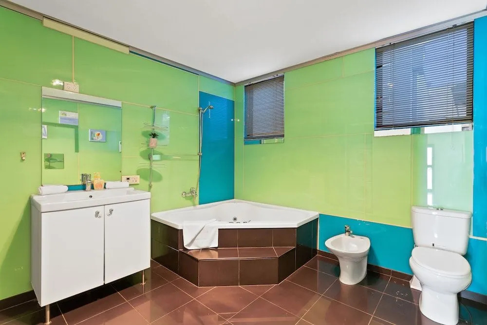 Villa De Marseilles - Melbourne