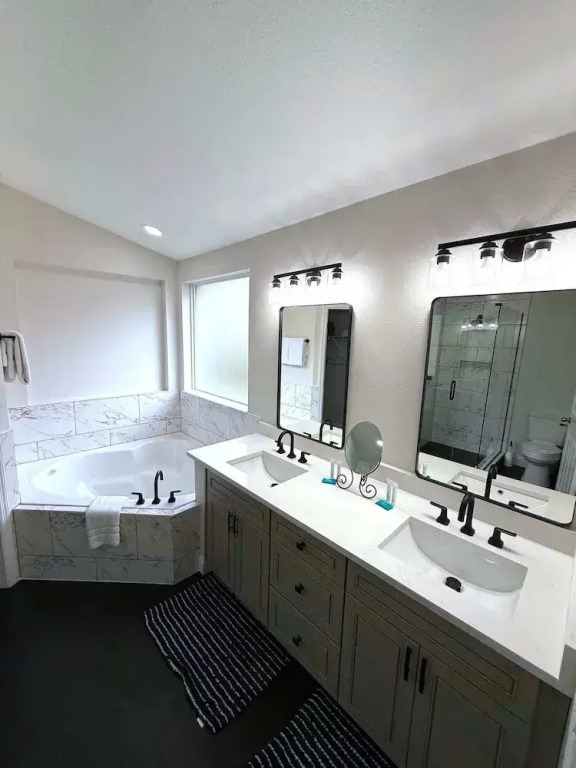 Remodeld South Facing Villa - Southern Dunes Golf Course Views