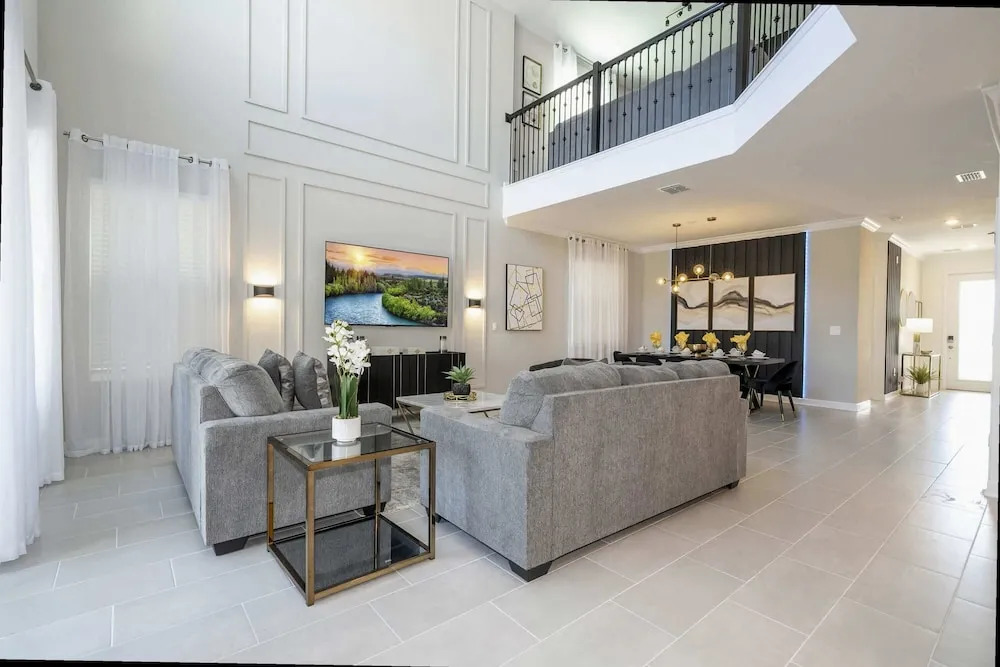 Themed 5Bd Family Villa w Pool & Spa Near Disney