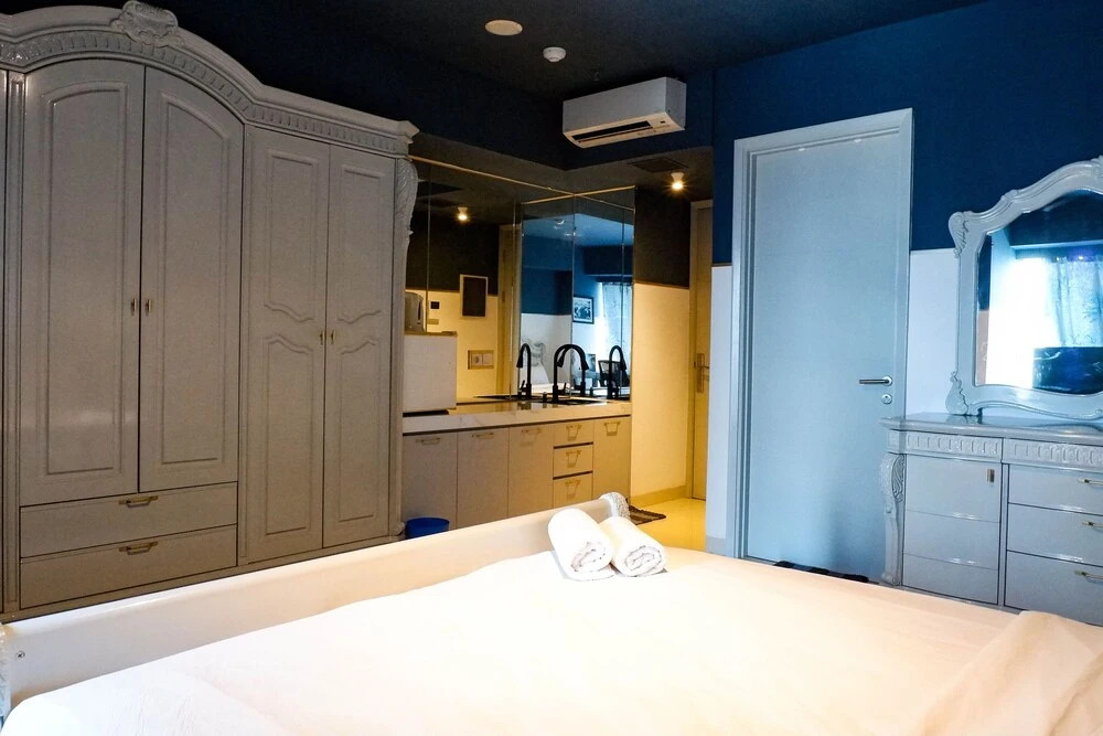 Luxurious Studio Apartment At La Riz Supermall Mansion