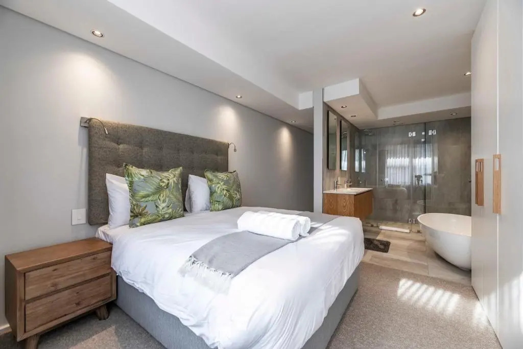 605 The Cosmopolitan Views and Location
