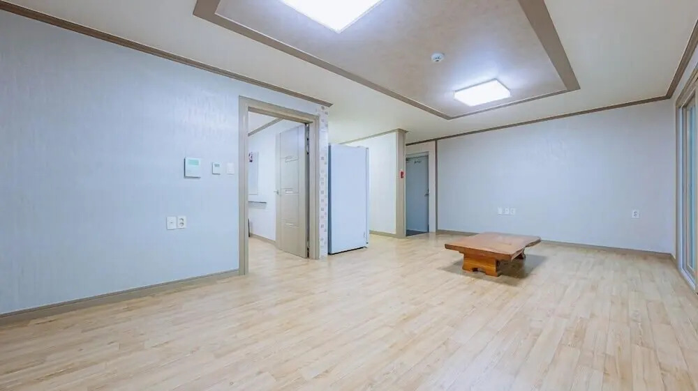 Geoje Swim Pension