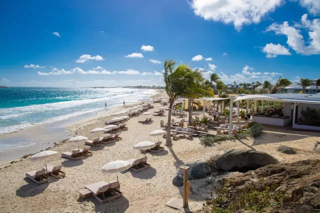 Princess Anouk Beachfront Orient Bay Deluxe 3 BDR