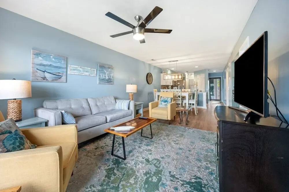 Stunning 2 bedroom villa on the 2nd floor with a gorgeous view of the 17th hole 2 Condo by Peace Vacations