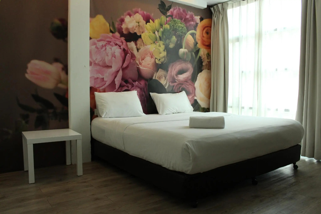 V Garden Hotel