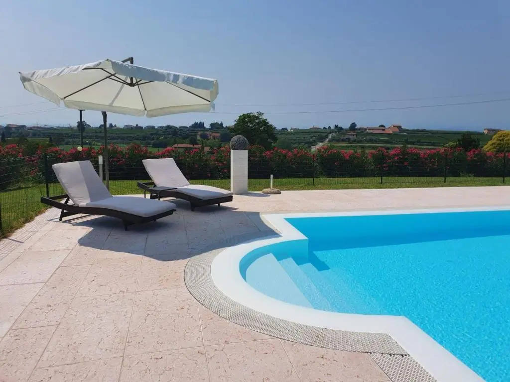Bardolino Golden Hill