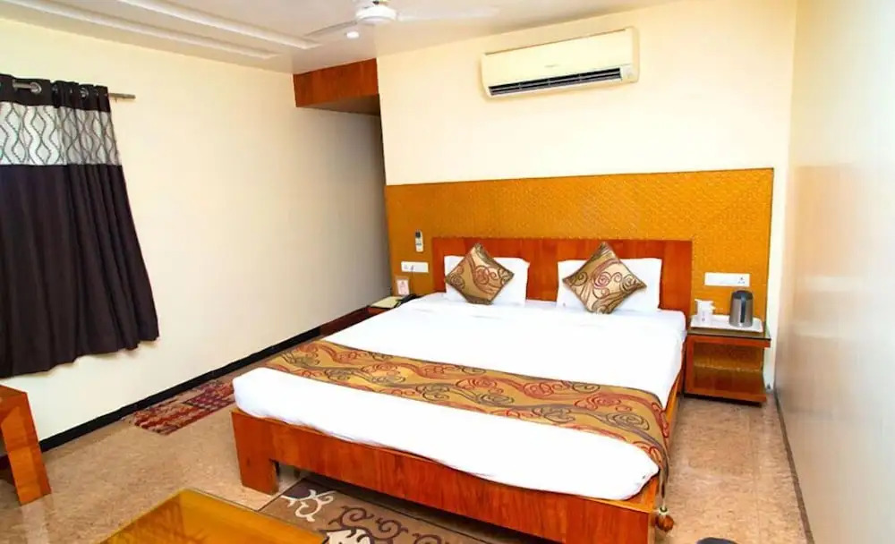 Simran Heritage(Business Hotel