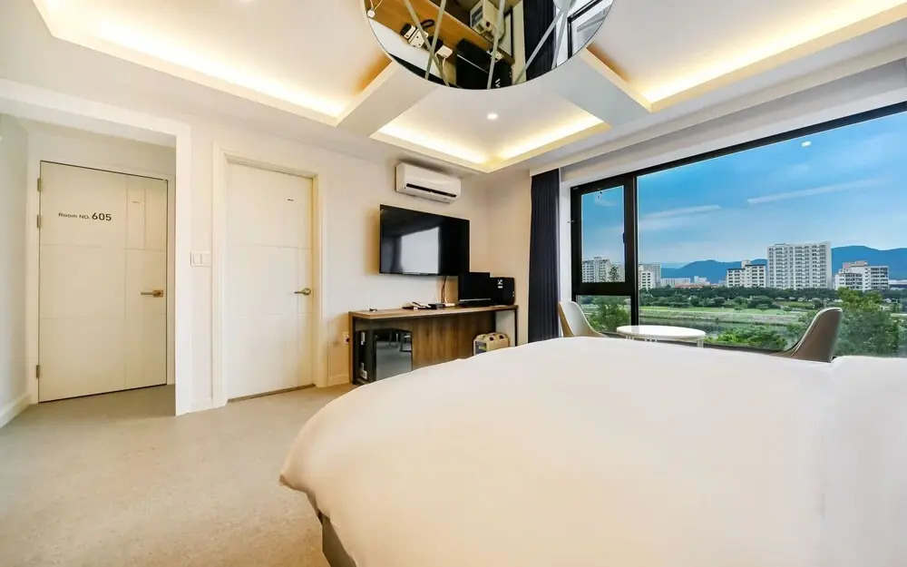 Dongchon Amusement Park Gallery Hotel