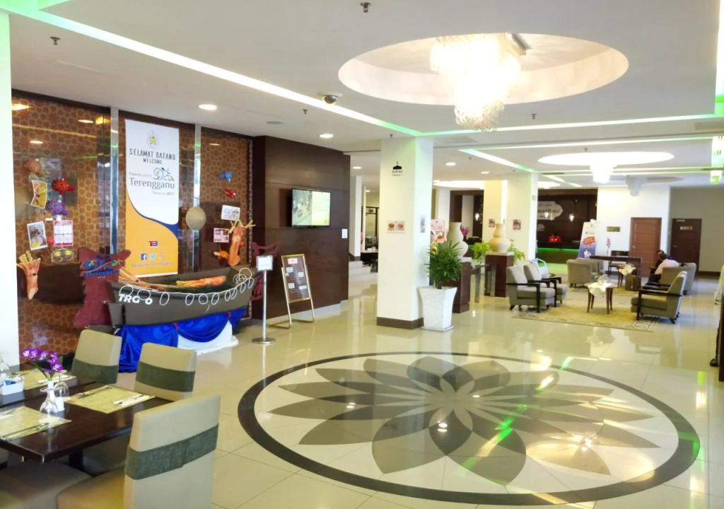 The Grand Puteri Hotel