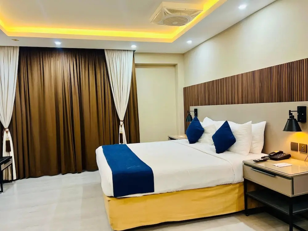 Hill View Hotel