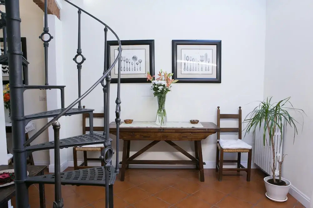 Giuliani Home