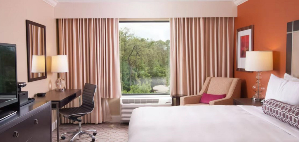Delta Hotels by Marriott Orlando Lake Buena Vista