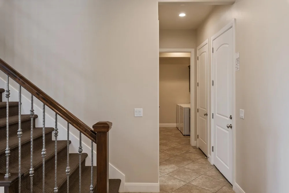 Views For Rent townhouse