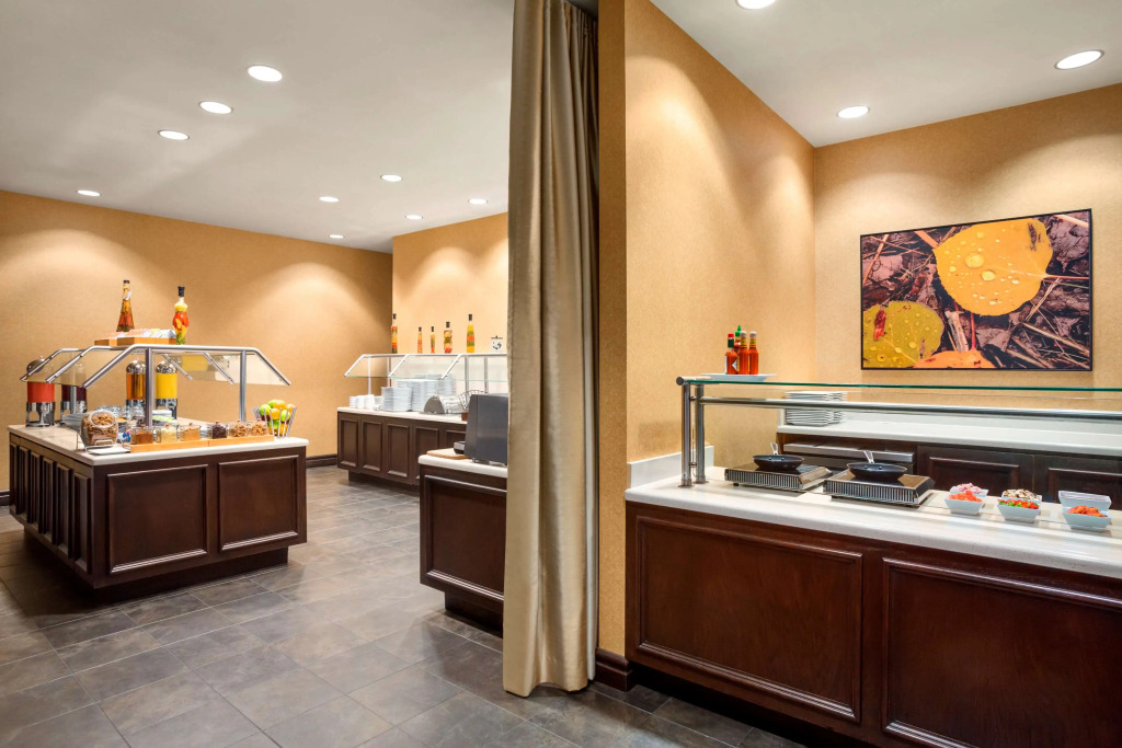DoubleTree by Hilton DFW Airport North
