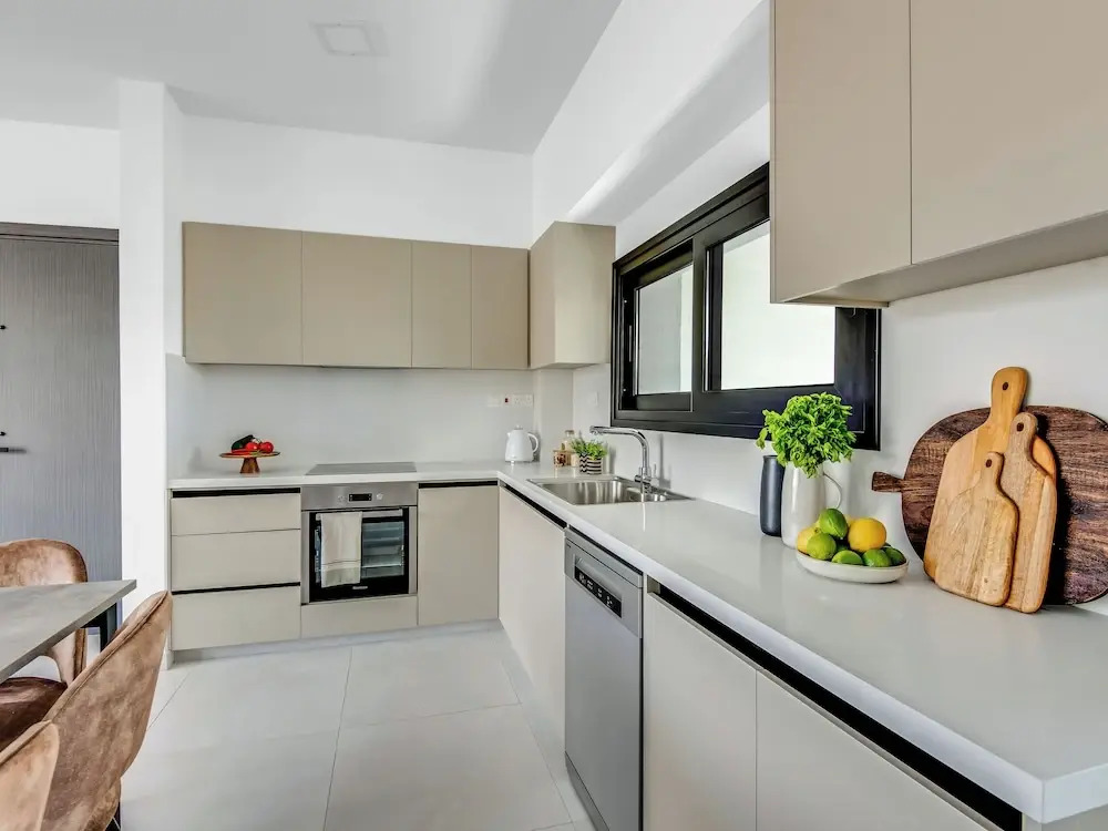 Sanders Elgio - Delightful 2-bdr Apt With Balcony