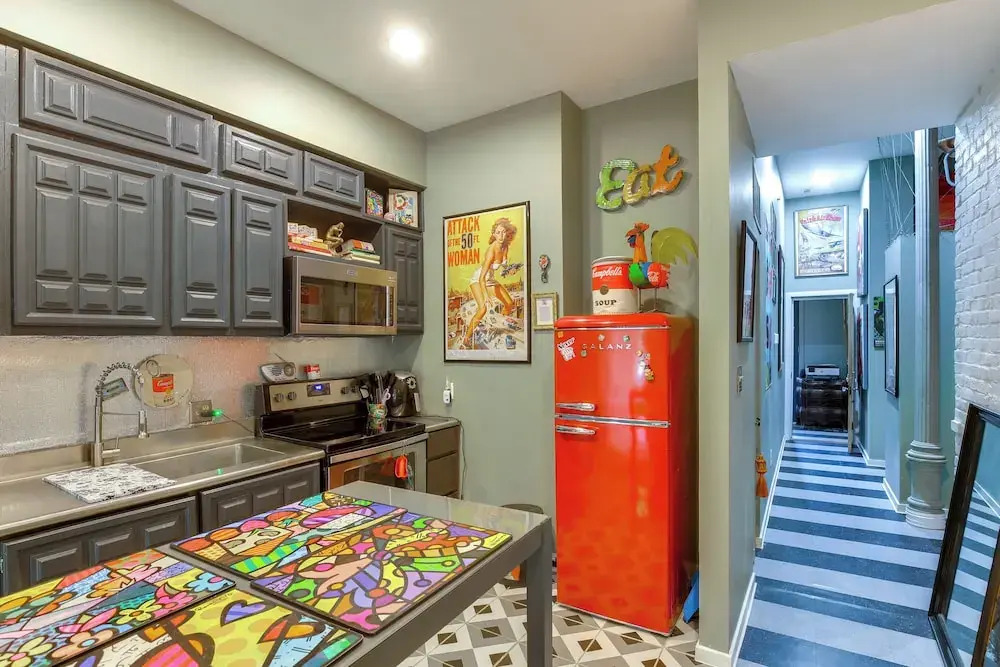 Heart of St Louis! Walkable Soulard Apt w/ Loft