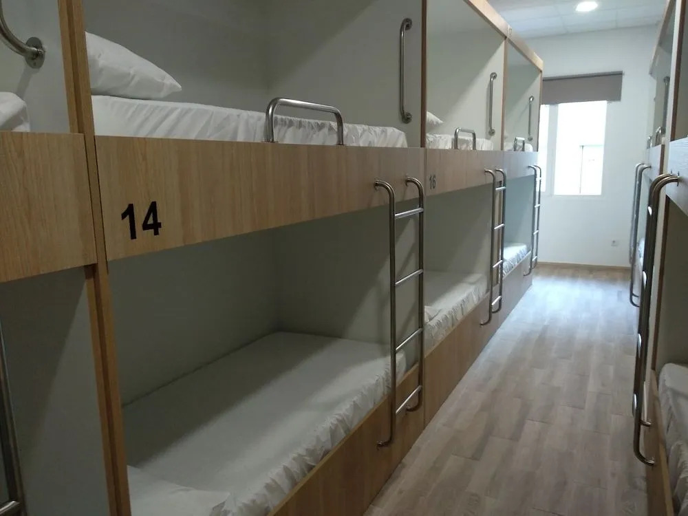 Albergue & Rooms Murgadán