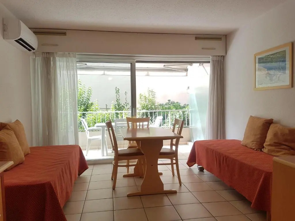 Appartement Saint-Raphaël, 1 pièce, 3 personnes - FR-1-466A-35