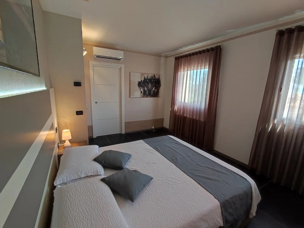 Therra Lodge