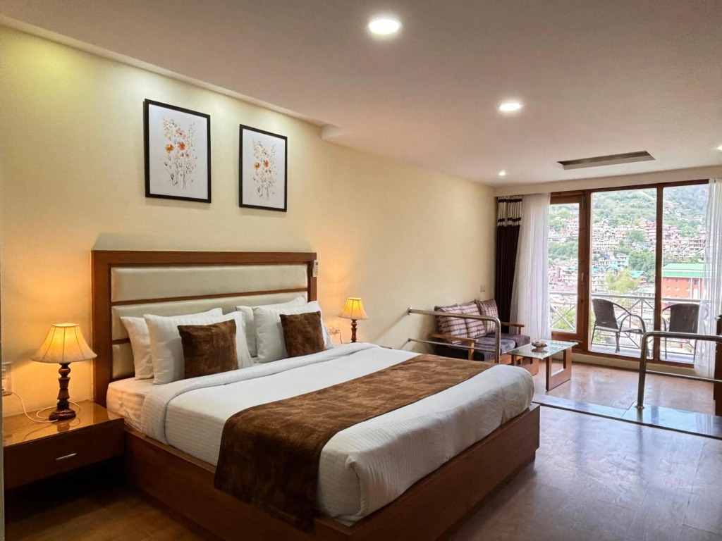 OYO 12270 Hotel Shobla Royale
