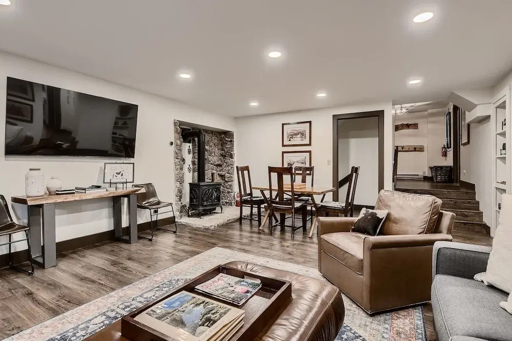 Abbett Placer Historic 7 Bedroom Home by RedAwning
