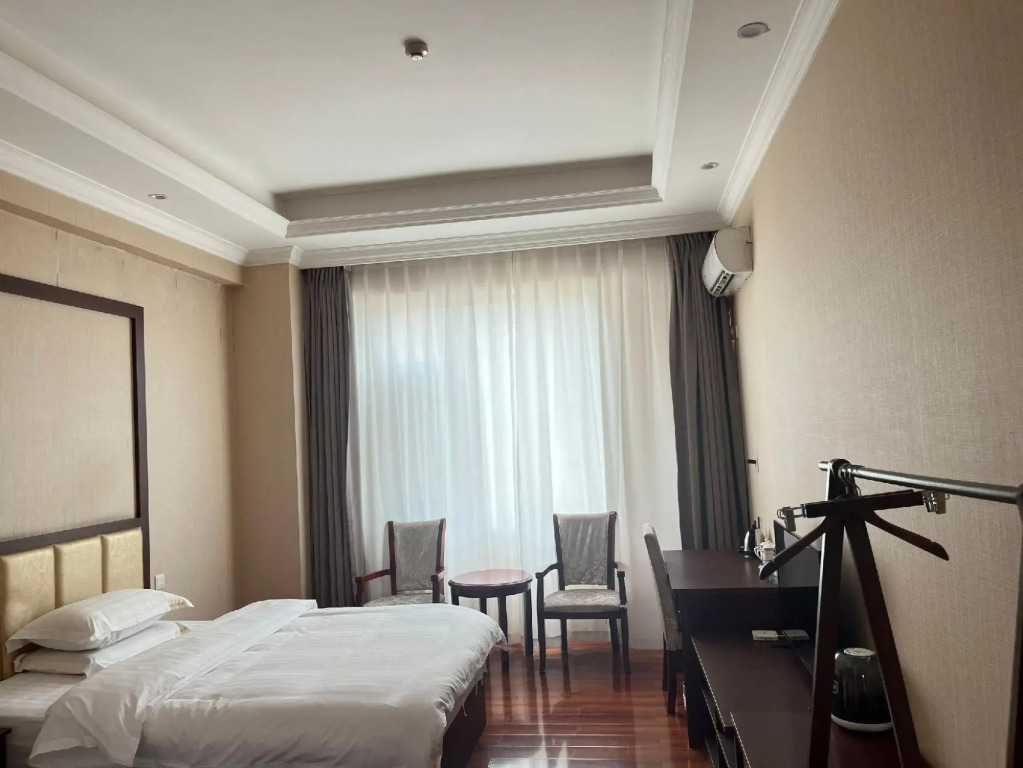 Yuxi Jiangnan Hotel (High-speed Railway Station)
