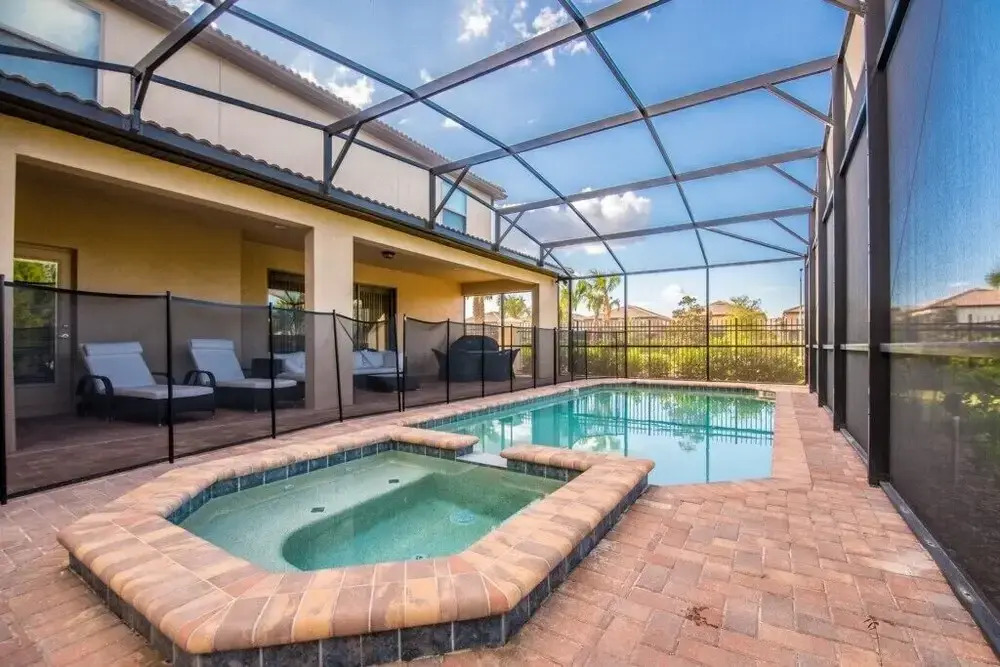 Nice Court Villa Windsro At Westside