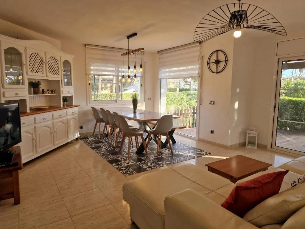 Riumar "Primavera", 50m to beach, private pool, On-Site-Service, dog beach