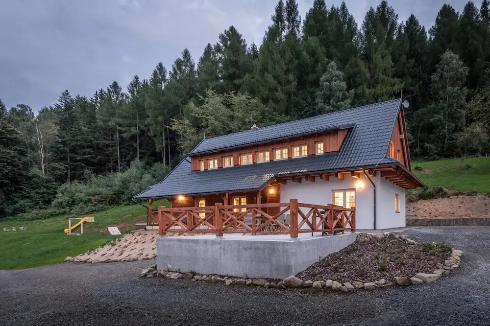 Villa With Pool in Hutisko-solanec