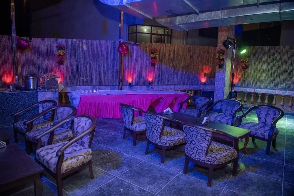 Hotel Mahajan International