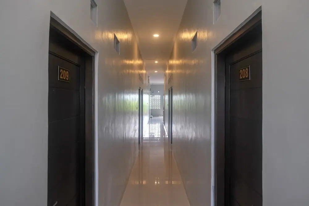 RedDoorz Near Dr Oen Solo Baru Hospital