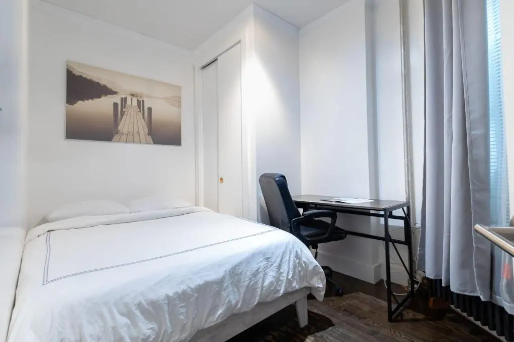 109-11 Amazing Best Value Spacious 2br NYC Apt