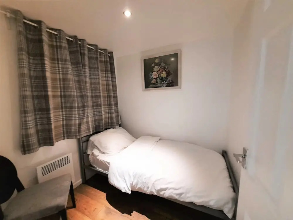 3-bed House in Colchester With Parking and Wifi