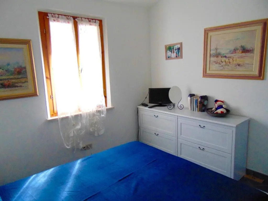 M244 - Marcelli, trilocale con terrazzo a 150mt dal mare
