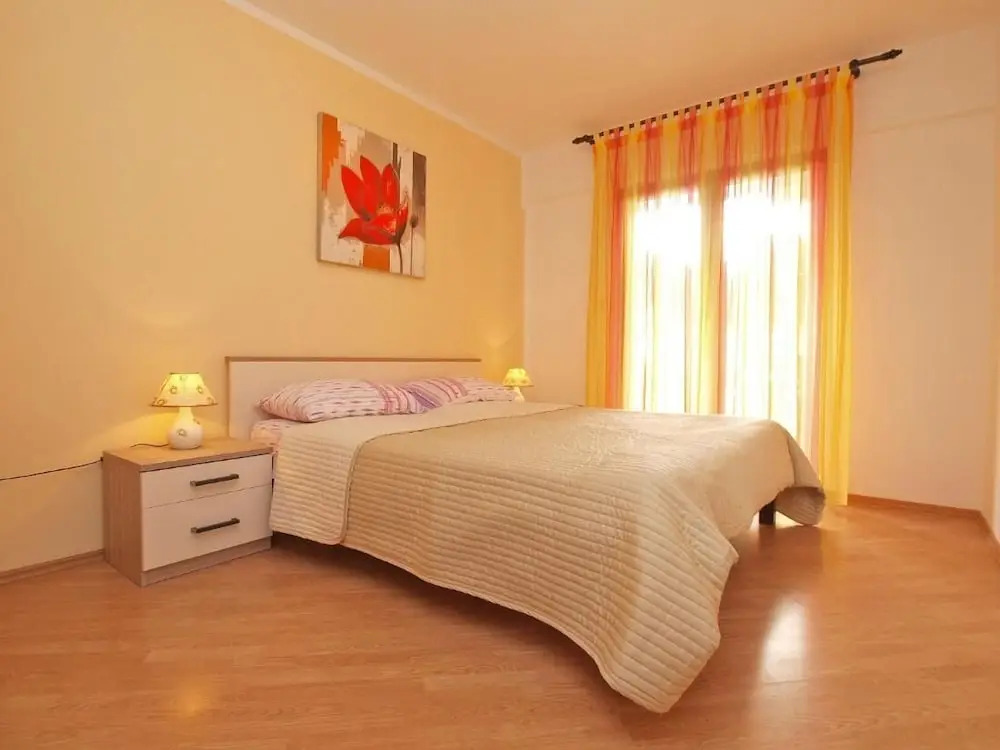 Ground Floor Retreat With bbq