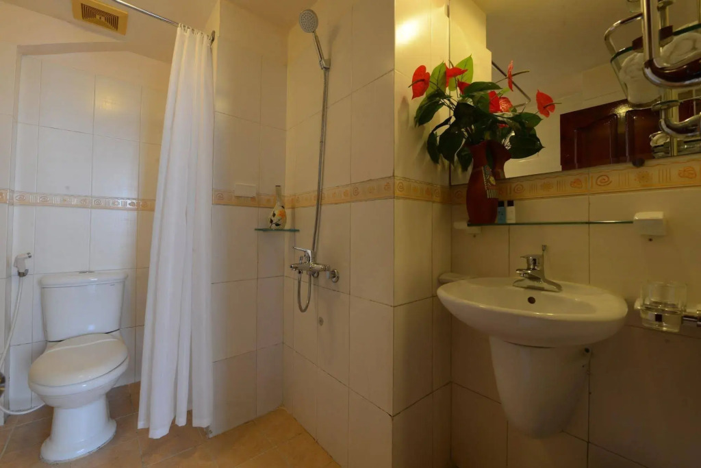 Hanoi Old Quarter Hotel & Travel