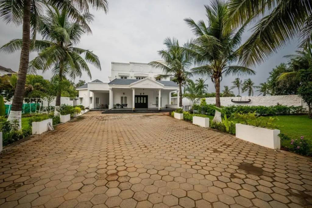 Truliv Villa Cabana