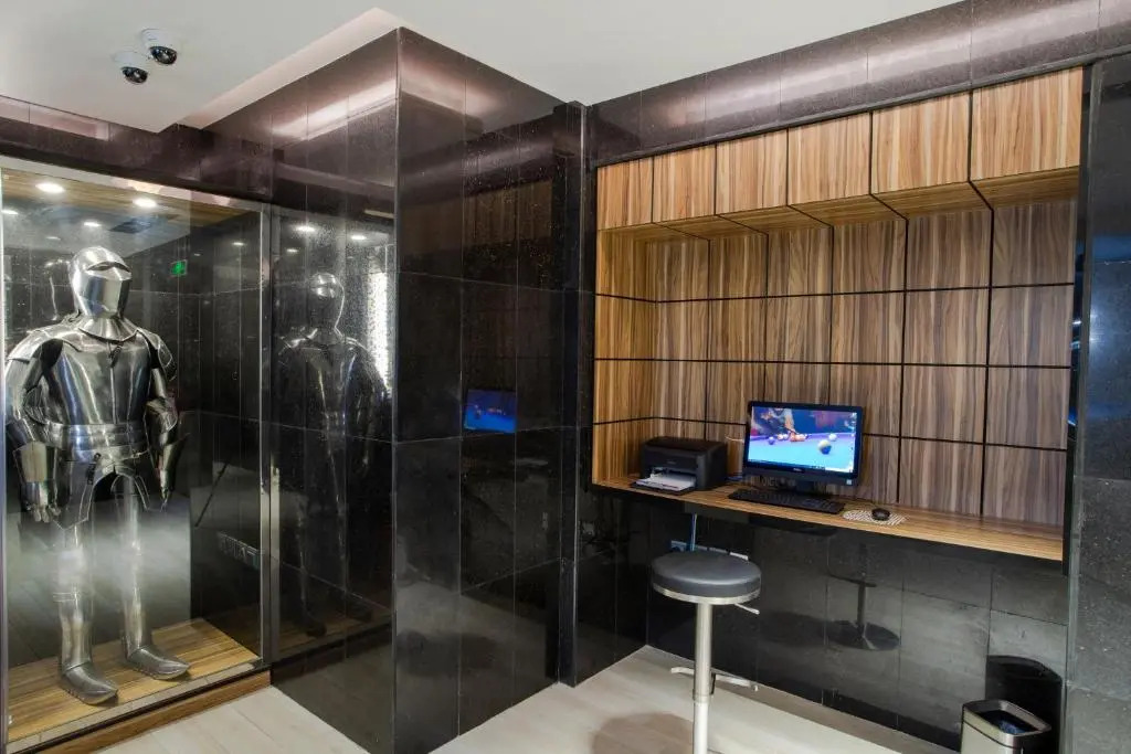 Platinum Hotel