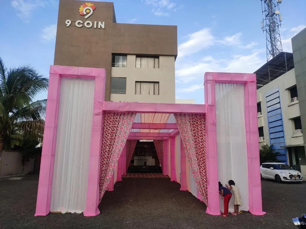 Hotel 9 Coin