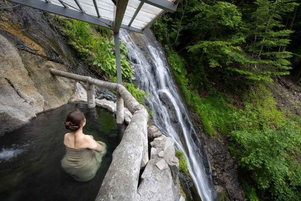 Hatcho no Yu Hot Spring Ryokan