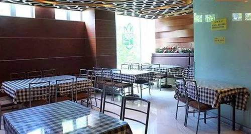 Home Inn Selected Shanghai Dahua Xincun Road Subway Station