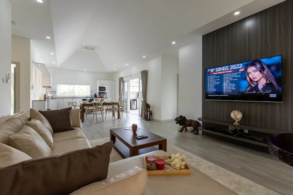 New Modern 3 Bedroom Pool Villa MS24